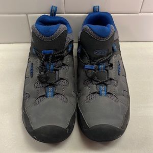 Grey and blue Keen hiking shoes. Size 3